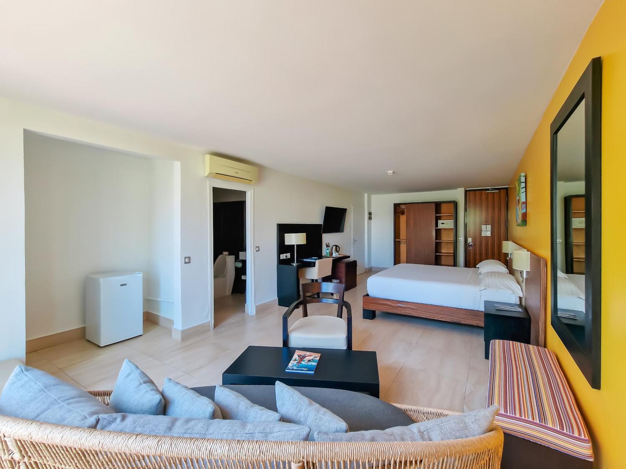 Hommage Hotel & Residences Baie Nettle Exterior photo